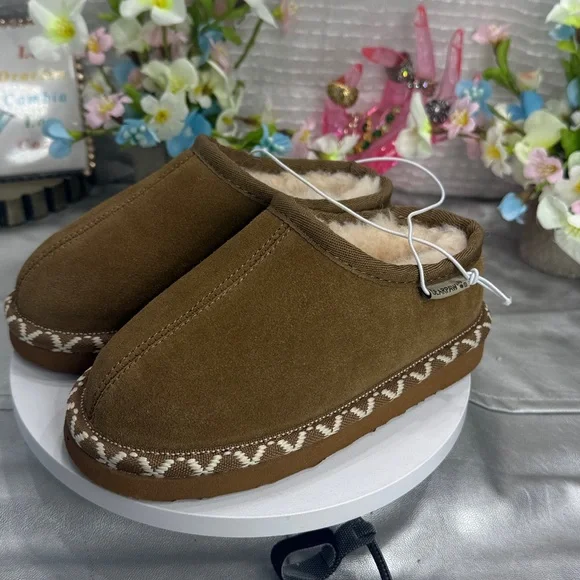 (S4) Bearpaw platform slippers, size 10, new, made of sheepskin, warm and cozy. - Picture 4 of 11